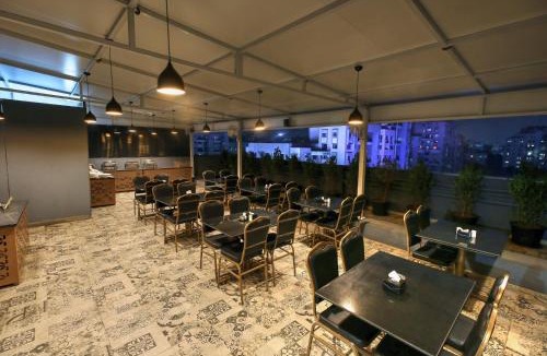 Hadapsar Hotel | Magnus Fortune House Business Hotel , Magarpatta Pune