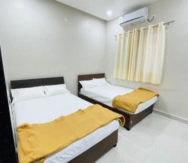 Tuljapur House | Maheshwari Bhakt Niwas And Homestay