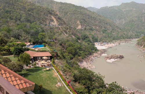 Tapovan Apartment | Majestic Aloha Ganga View Apartment