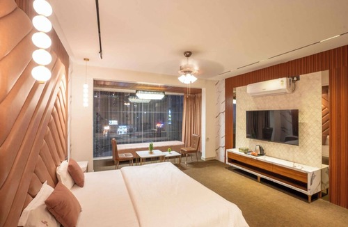 Pune Hotel | Majestic Inn