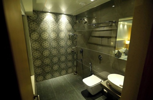 Mira Road East Hotel | MAJESTIC SUITES BOUTIQUE HOTEL