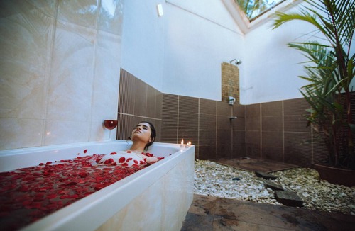 Neeleshwar Hotel | Malabar Ocean Front Resort & Spa