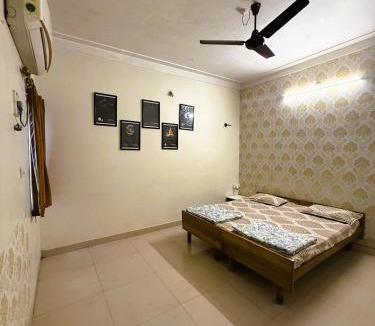 Jabalpur Villa | Malaiya Homestay - Grandeur Living Experience