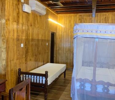 Aryad South Hotel | Malayalam Lake Resort