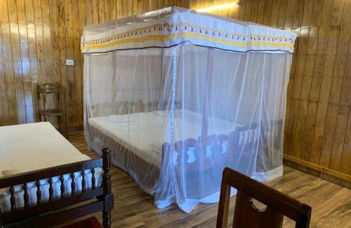 Aryad South Hotel | Malayalam Lake Resort