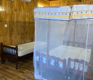 Aryad South Hotel | Malayalam Lake Resort