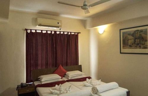 Bhowanipore Hotel | Malik Guest House
