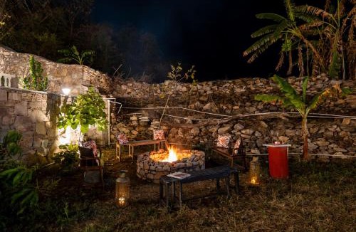 Nimbahera Villa | Mandovar Mountain Valley Retreat Pet-friendly Suite In a Private Estate with Shared Pool, Garden, Restaurant & Hill Views