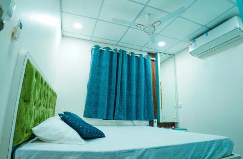 Ullal House | Maneva Comforts