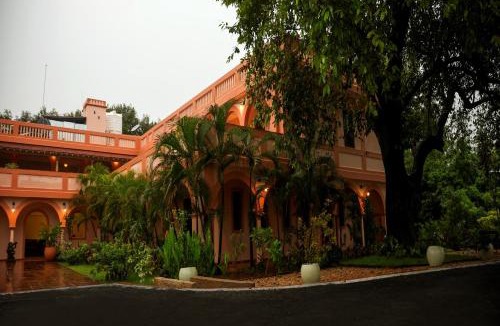 Pudukuppam Hotel | Mango Hill La Serene Puducherry