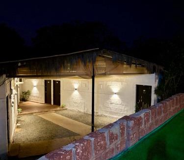 Mandrem Hotel | Mango hill resort