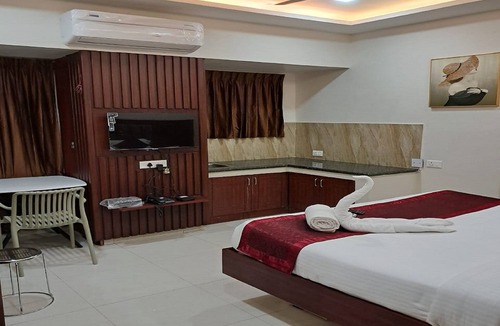 Madurai Hotel | Manopriya Residency by Azalea