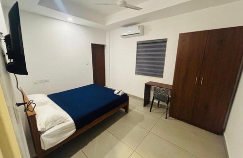 Kakkanad Hotel | Mansori Residency