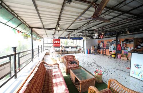 Marol Hostel | MAPLE THE HUBZ-Hostel