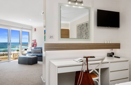 Mollymook Apartment | Mariners 5 - Wake up to the waves in this stunning beachfront unit