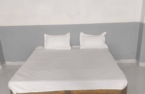 Bhopal House | Marvelous 5-bedroom hotel with WiFi Daily &Monthly Rooms Near Nadra Bus Stand
