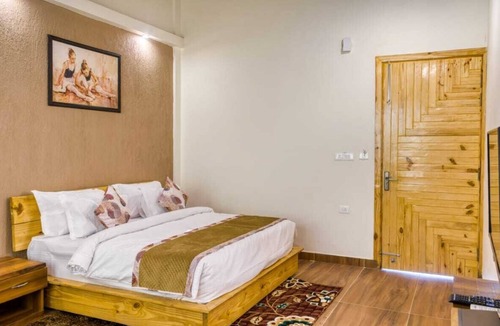 Garjia Hotel | MAULIK RETREAT