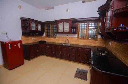 Elappara Villa | MAVERICK HOlIDAYS FAMILY VILLA