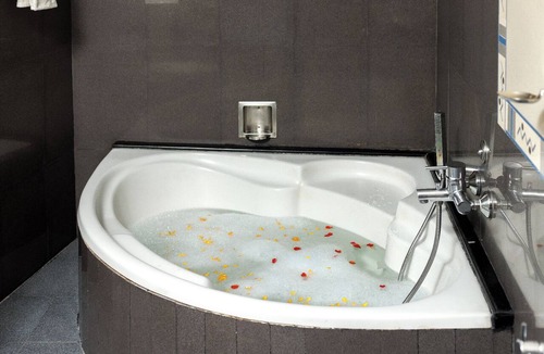 Stone House Area Hotel | Meadows Residency