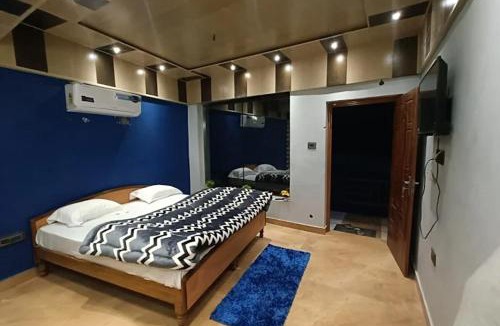 Kaudayala House | Meenakshi guest house