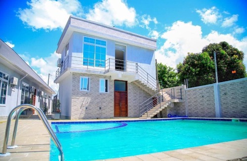Dar es Salaam Bed & Breakfast | MEGA Lodge 10