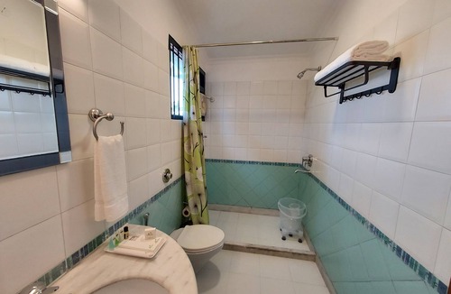 Kasauli Villa | Mehar Villa 3BHK with Private Cook, Garden, Views