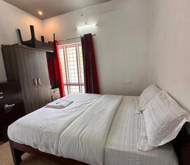 Pirmed Hotel | Melel Hill View