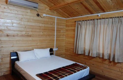 Chevella House | Melody-Wooden Cottage with Private Pool
