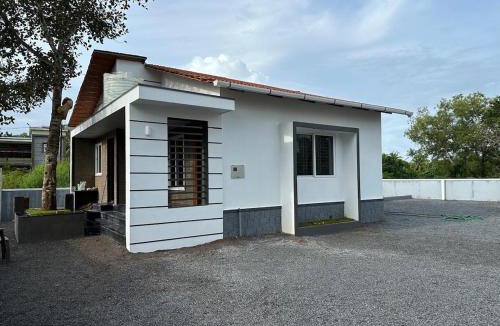 Inna House | Merchant Homestay Cozy Stays & Celebrations