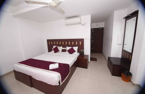 Ernakulam South Hotel | Metro Cochin Business Hotel