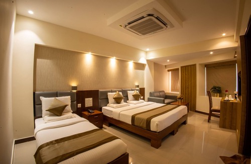 Adyar Hotel | Metro Plaza Hotel