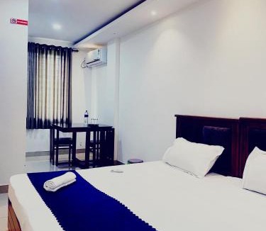 Perintalmanna Hotel | Metro Residency