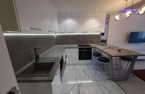 Sector 5 Apartment | Metropolitan residence