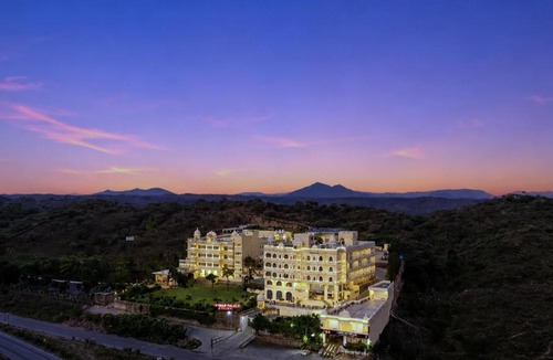 Udaipur District Resort | Mewar Palace Luxury Resort & Private Pool Villas Udaipur