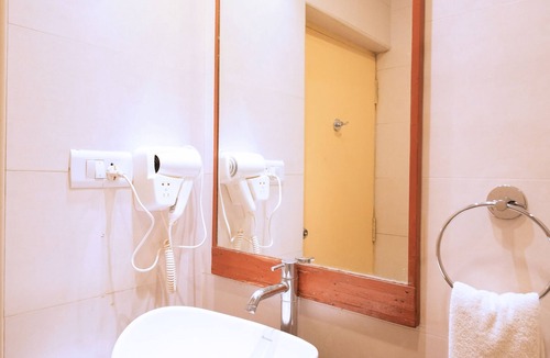 Velankanni Hotel | MGM Vailankanni Residency