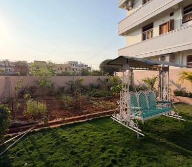 Hanmakonda Apartment | Mihira Home Stays, Waddepally