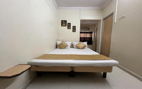 Girgaon Hotel | Milan Guest House