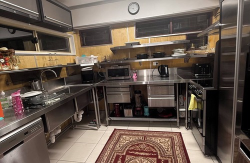Milton House | Milton Brisbane Gem Walk to Suncorp Stadium Cafes 5 Min drive to Gabba Stadium
