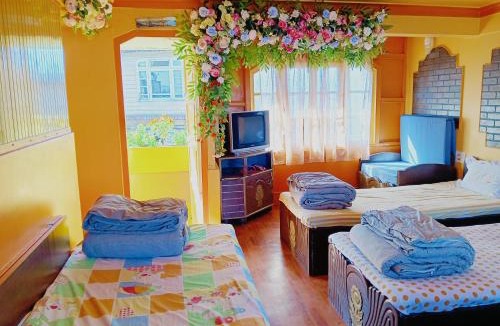 Mirik Hotel | Mirik Sarangi Hotel & Cottages