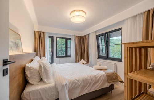 Scorteni Villa | Mislea 13 - Private Luxury Retreat