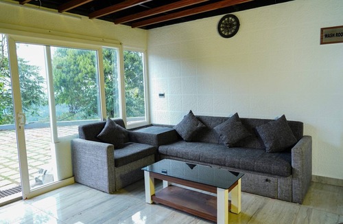 Chithirapuram Bed & Breakfast | Misty Bush Munnar - Deluxe Double Room