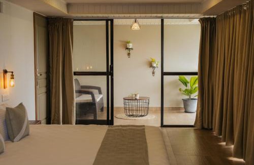 Chinnakanal Resort | Misty Courtyard Resort