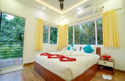 Maraiyur Hotel | Misty Range Resorts, Marayoor