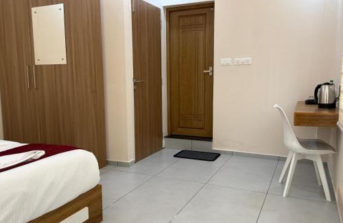 Kakkanad Hotel | Misty Suite Infopark