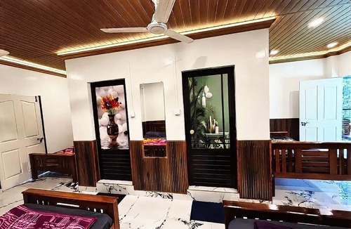 Chithirapuram Hotel | Misty valley Private Pool Villa Munnar
