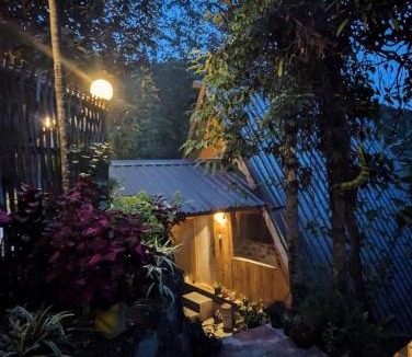Geyzing House | Mochileros Cherry Tree House