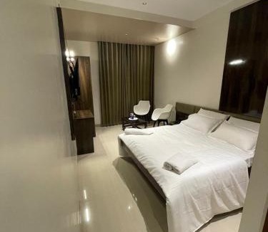Bellary Hotel | Model Grand Inn