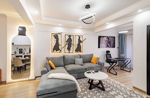 Westlands Condo | Modern 1-Bedroom in Westlands | AC | Backup Power | Gym | Pool with City Views