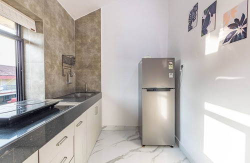 Fatrade Apartment | Modern 1BHK Condo W/S. Pool, 3m. Walk To Beach