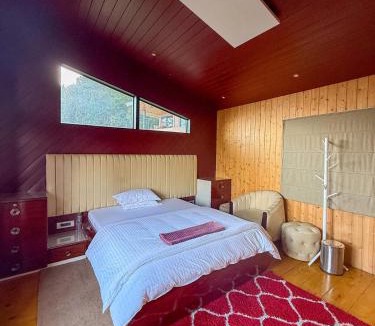 Mukteshwar Ski Chalet | Modern 2 bedroom Cabin
